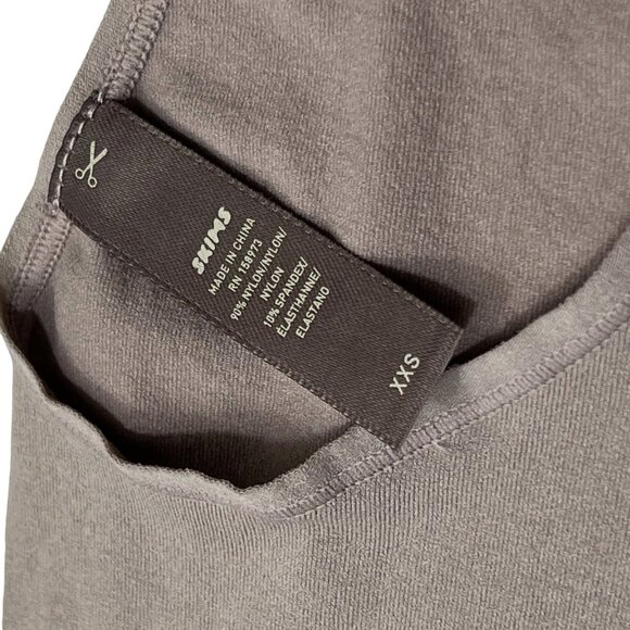 SKIMS Light‎ Essential Scoop Neck Bodysuit NEW Mink Womens XXS - Picture 11 of 14